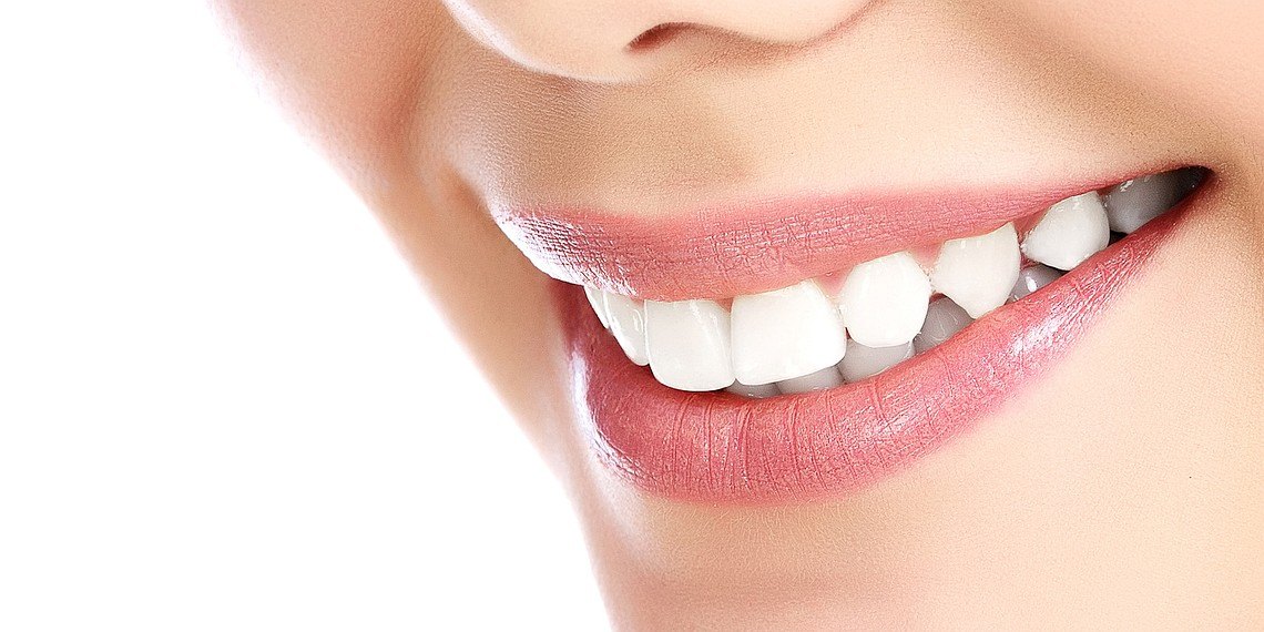 Was hilft gegen Mundgeruch? 9 Tipps zur Bekämpfung!