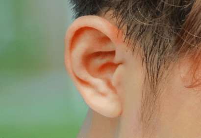 Knacken im Ohr – Ursachen, Behandlungen, Diagnose