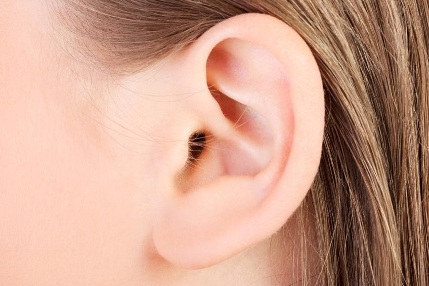 Wasser im Ohr natürlich entfernen – 13 Möglichkeiten
