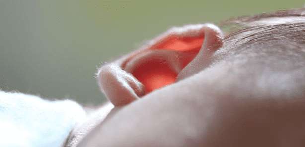 Stechen im Ohr – 7 Mögliche Ursachen für Ohrenschmerzen