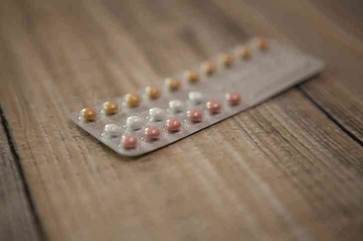 Pille abgesetzt und keine Periode – Wann kommt sie wieder?