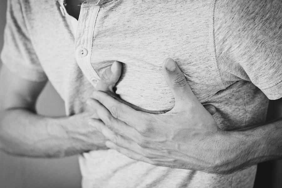 Schmerzen in der Brust – Symptome und Beurteilung