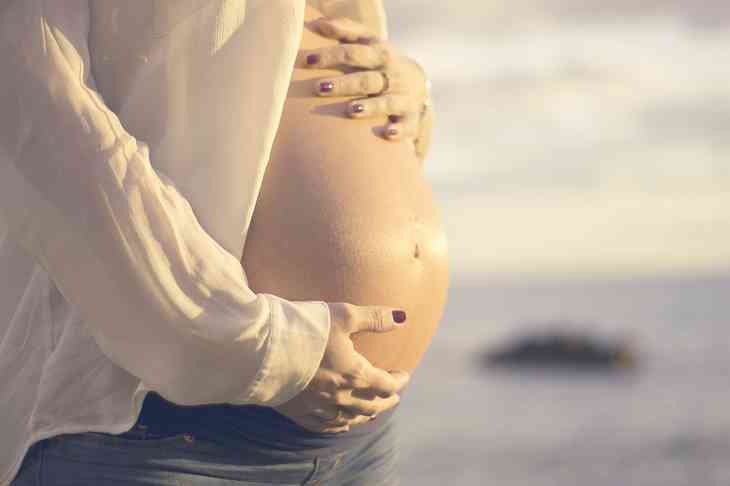 Ziehen im Unterleib – Ist deine Schwangerschaft gefährdet?